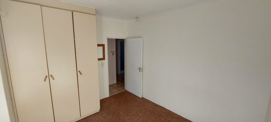 4 Bedroom Property for Sale in Wavecrest Eastern Cape